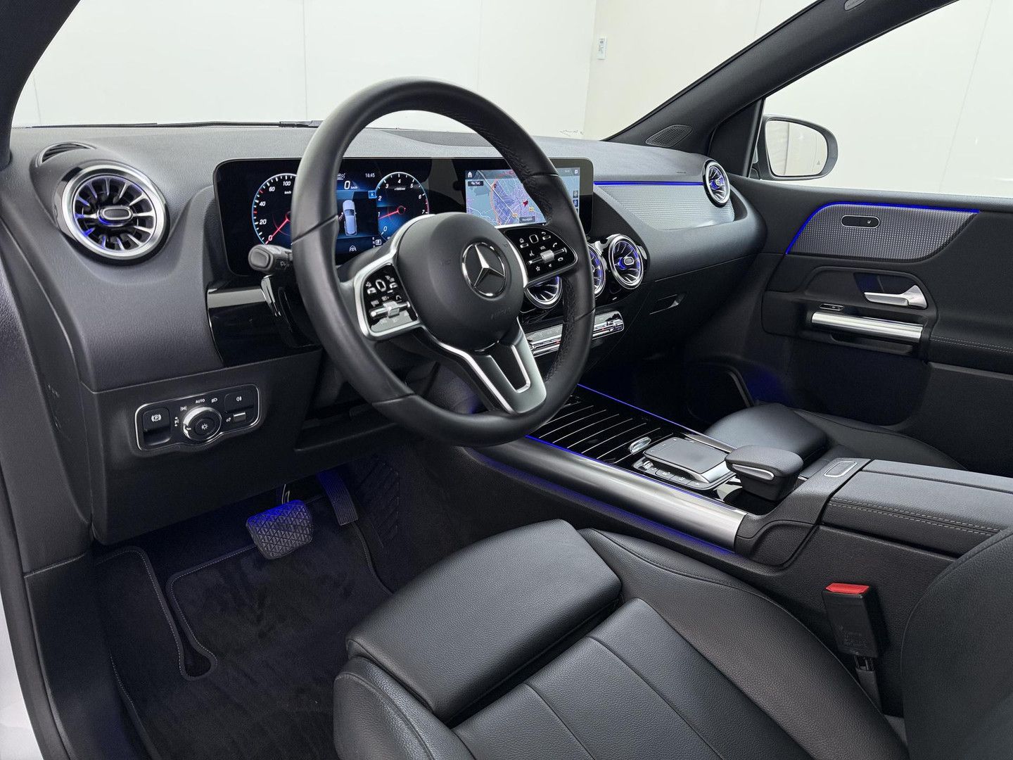 Mercedes-Benz B 180 Business Solution Luxury | AHK | Achteruit imagem 2