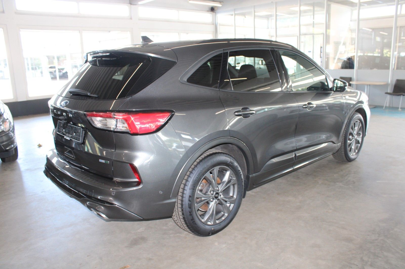 Fahrzeugabbildung Ford Kuga ST-Line X LED HUD Winter + Technologie Pak.
