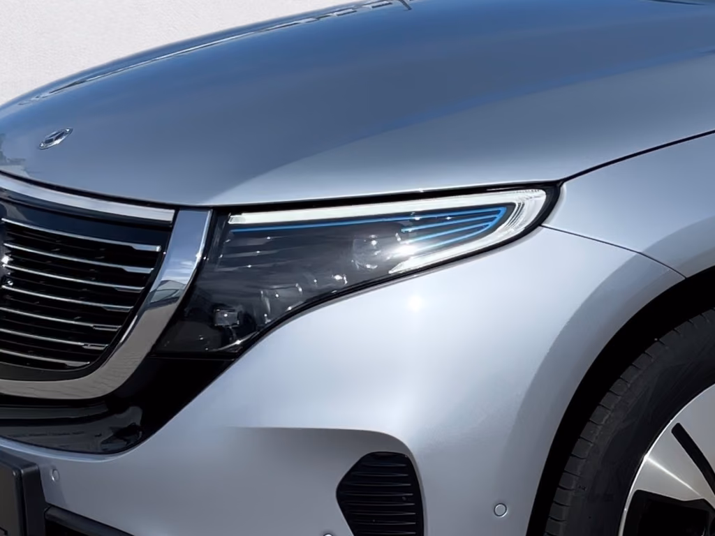 Mercedes-Benz EQC 400 4MATIC MBUX*Mbeam*AR*CarPlay*AUT*Distr