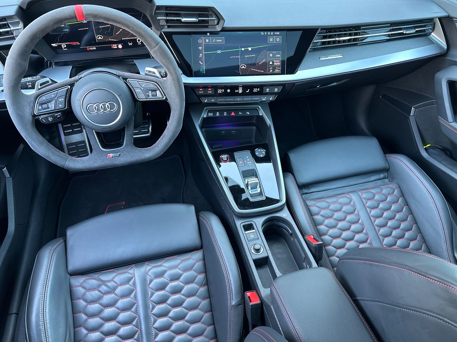 Fahrzeugabbildung Audi RS3 SpB 2.5 TFSI Qu NAV+LED+ACC+HEADUP+KAM+B&O