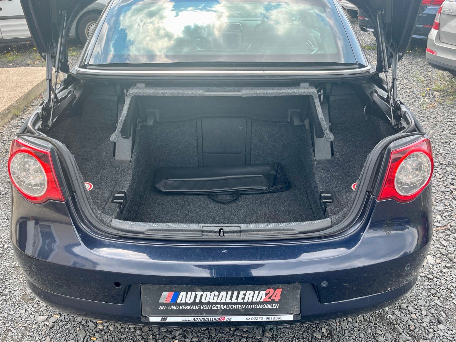 Fahrzeugabbildung Volkswagen Eos 2.0 TDI Edition 2009 Navi Leder Klima AHK