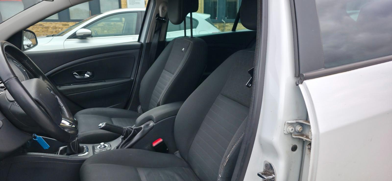 Renault Megane 2015 — photo 10