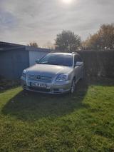 Toyota Avensis Combi Travel 2.0-l-VVT-i Travel - Toyota Avensis Travel mit Benzin-Antrieb