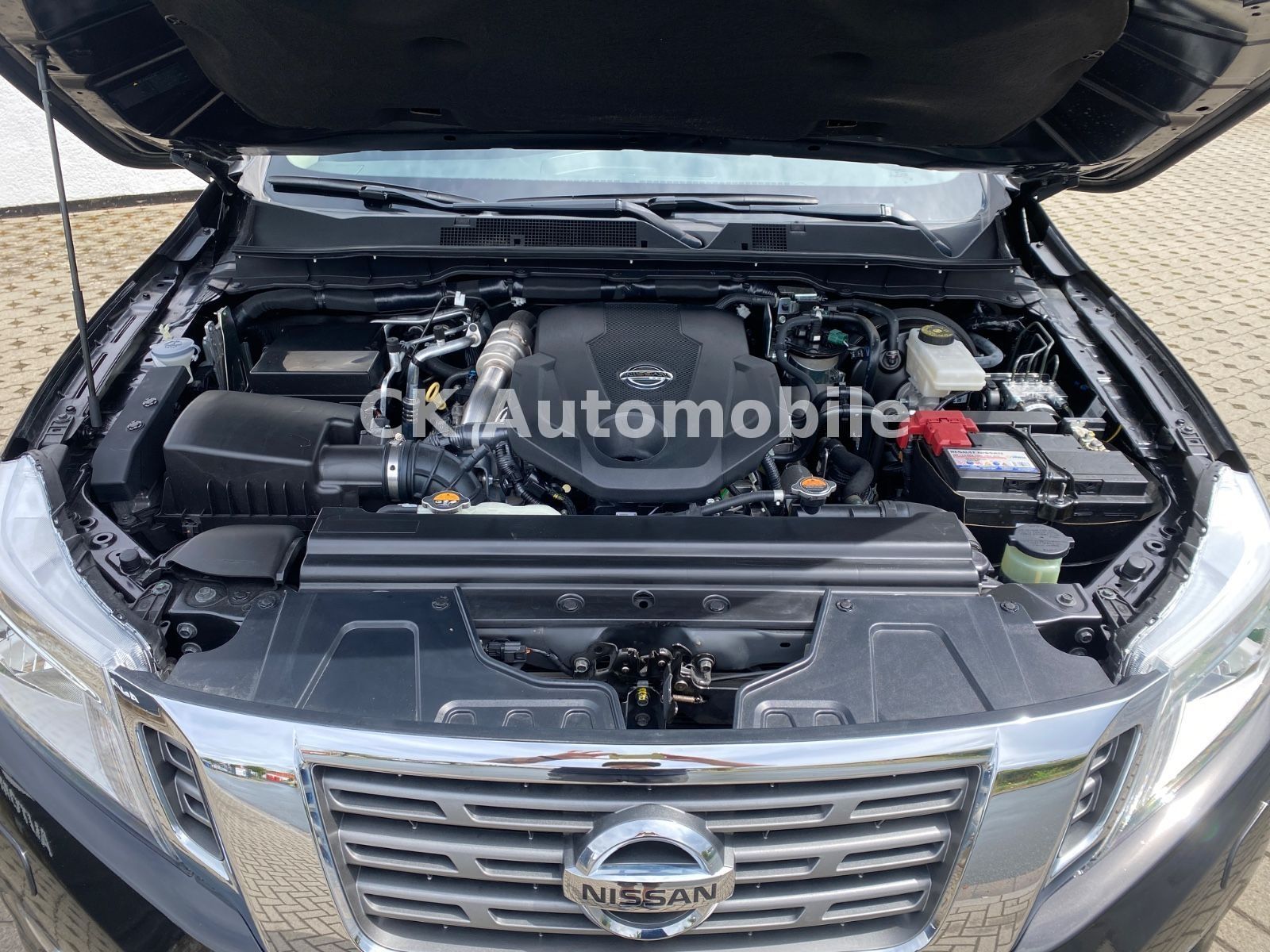 Fahrzeugabbildung Nissan Navara NP300 Acenta King Cab 4x4/AHK 3500 KG