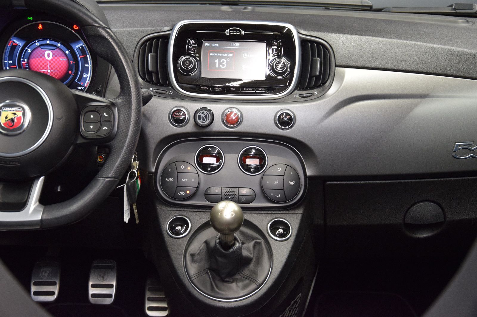 Fahrzeugabbildung Abarth 595 C Turismo Facelift Leder beats PDC UConnect