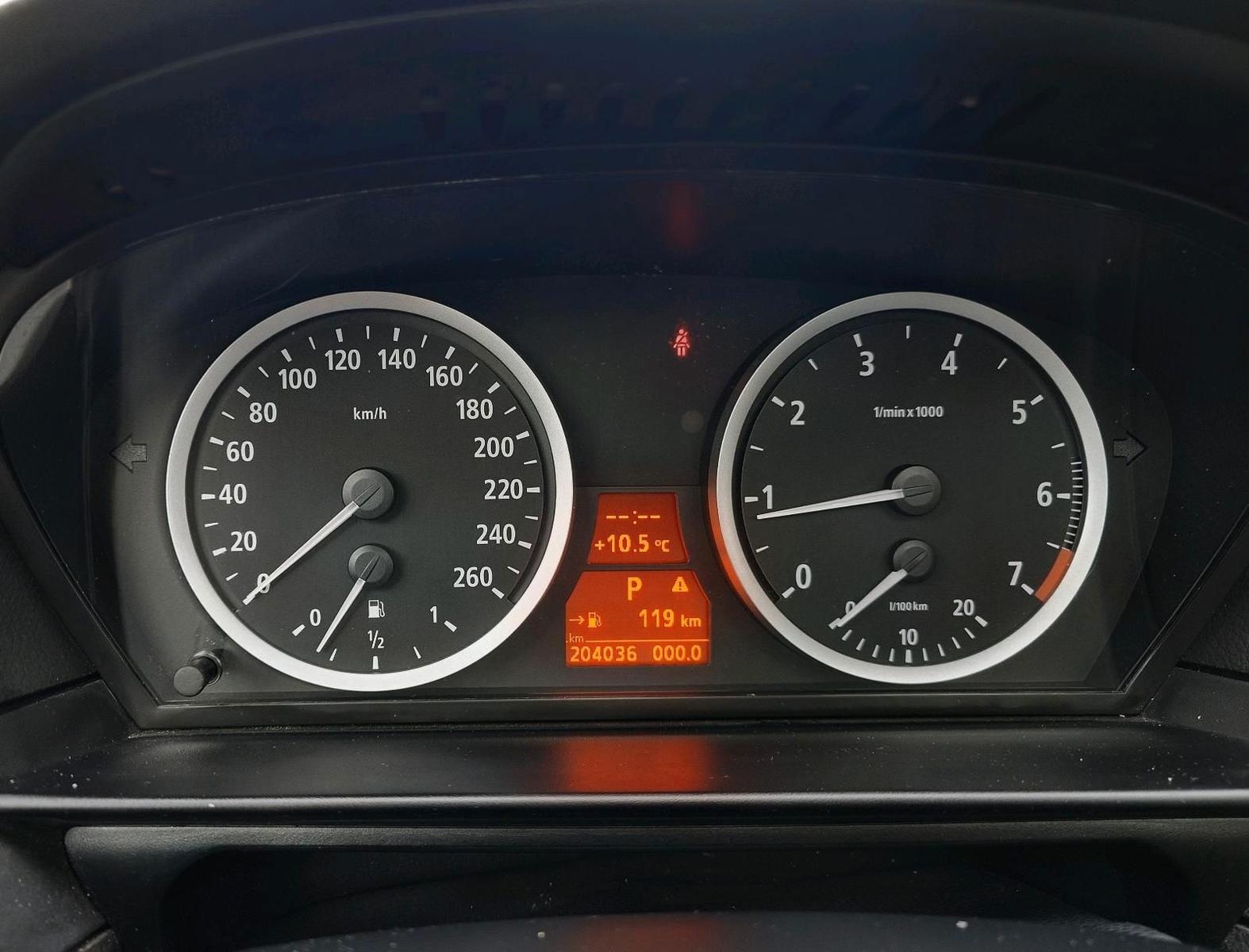 BMW 525 2004 — photo 12
