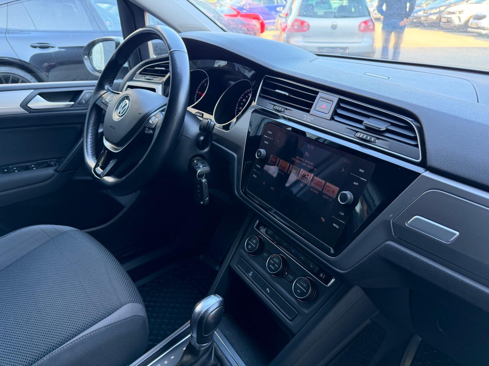Volkswagen Touran Trendline/TEMPOMAT/SHZ/7 SITZER/AUTOMATIK