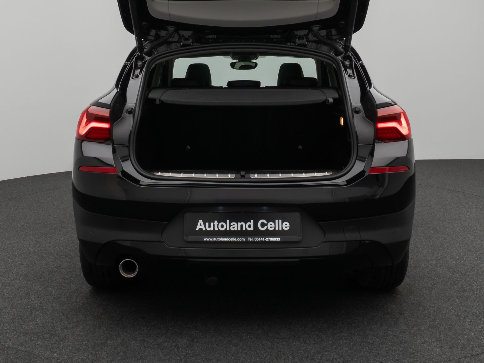 Fahrzeugabbildung BMW X2 sD18i Panorama Parkassist DAB HiFi AHK LED