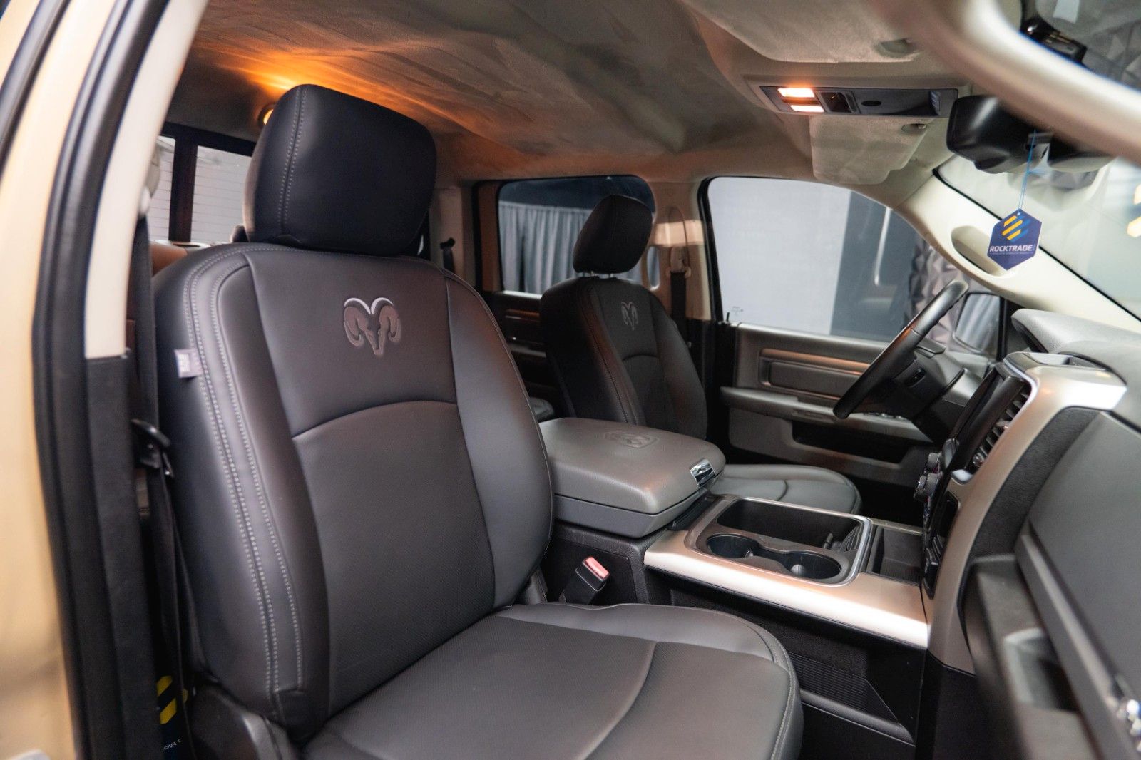 Fahrzeugabbildung Dodge RAM 5.7 V8 HEMI 4x4 OFFROAD RAPTOR LONGBED 19%