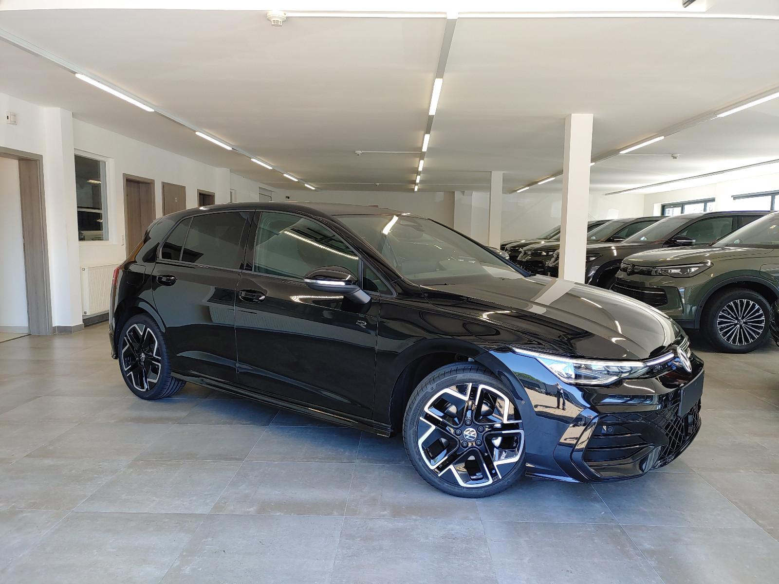 Volkswagen Golf 1.5 eTSI DSG R-Line AHK/AppCon/Kamera/ACC