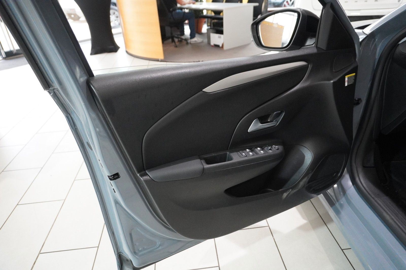 Fahrzeugabbildung Opel Corsa F 1.2T EDIT. 48V DCT NAVI/LED/SPORT/SH/DAB