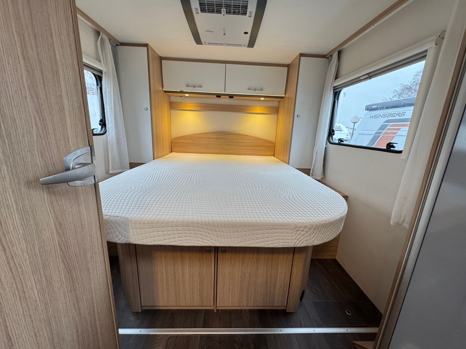 Fahrzeugabbildung Sunlight T69 L PANORAMA DACHKLIMA SAT NAVI QUEENSBETT WC+