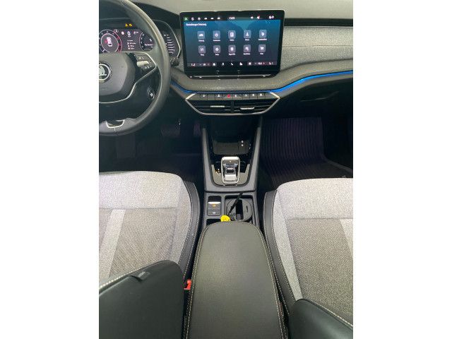 Octavia Combi Selection 2.0 TDI DSG AHK+NAVI