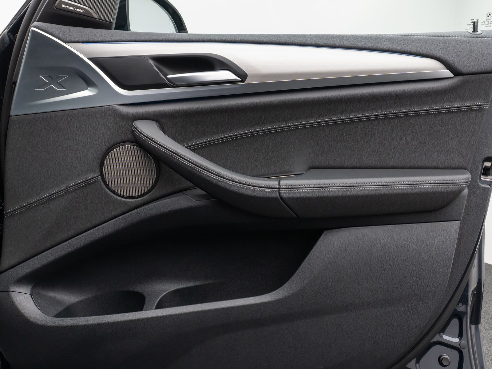 Fahrzeugabbildung BMW iX3 Impressive Panorama 360°HUD DAB H/K Komfort