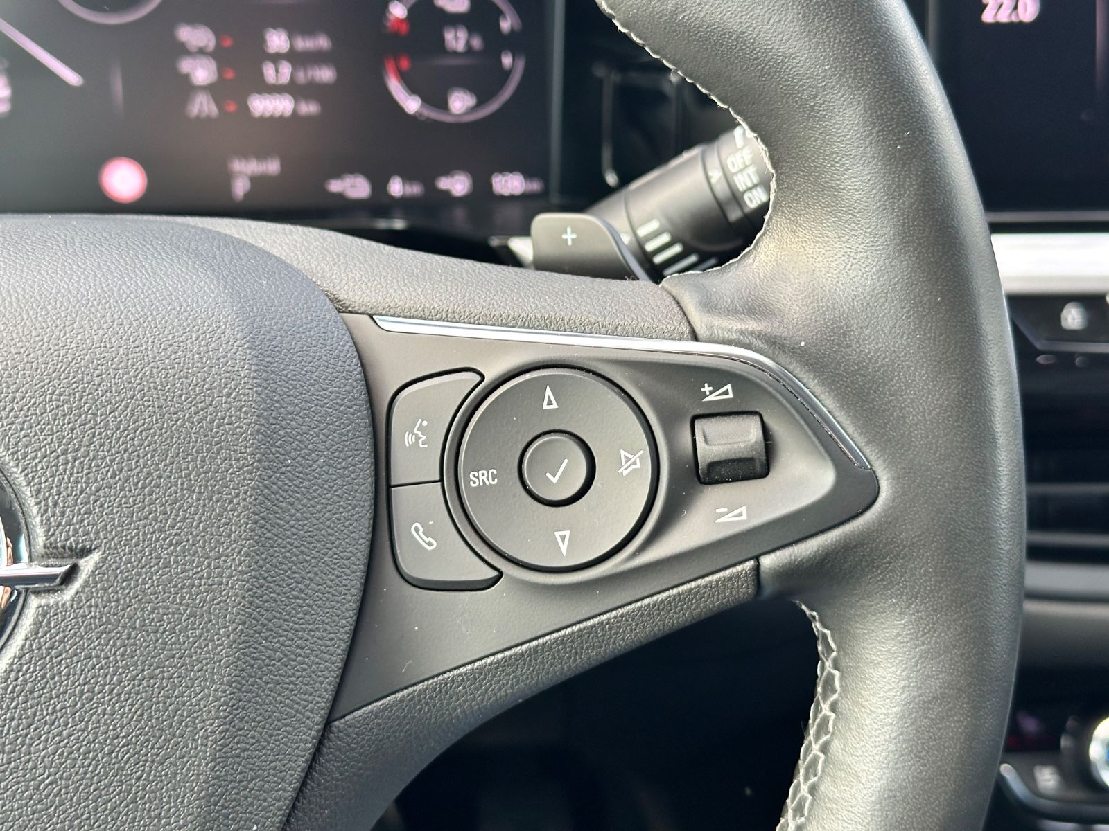 Fahrzeugabbildung Opel Grandland Elegance Plug-in-Hybrid*RFK*Leder