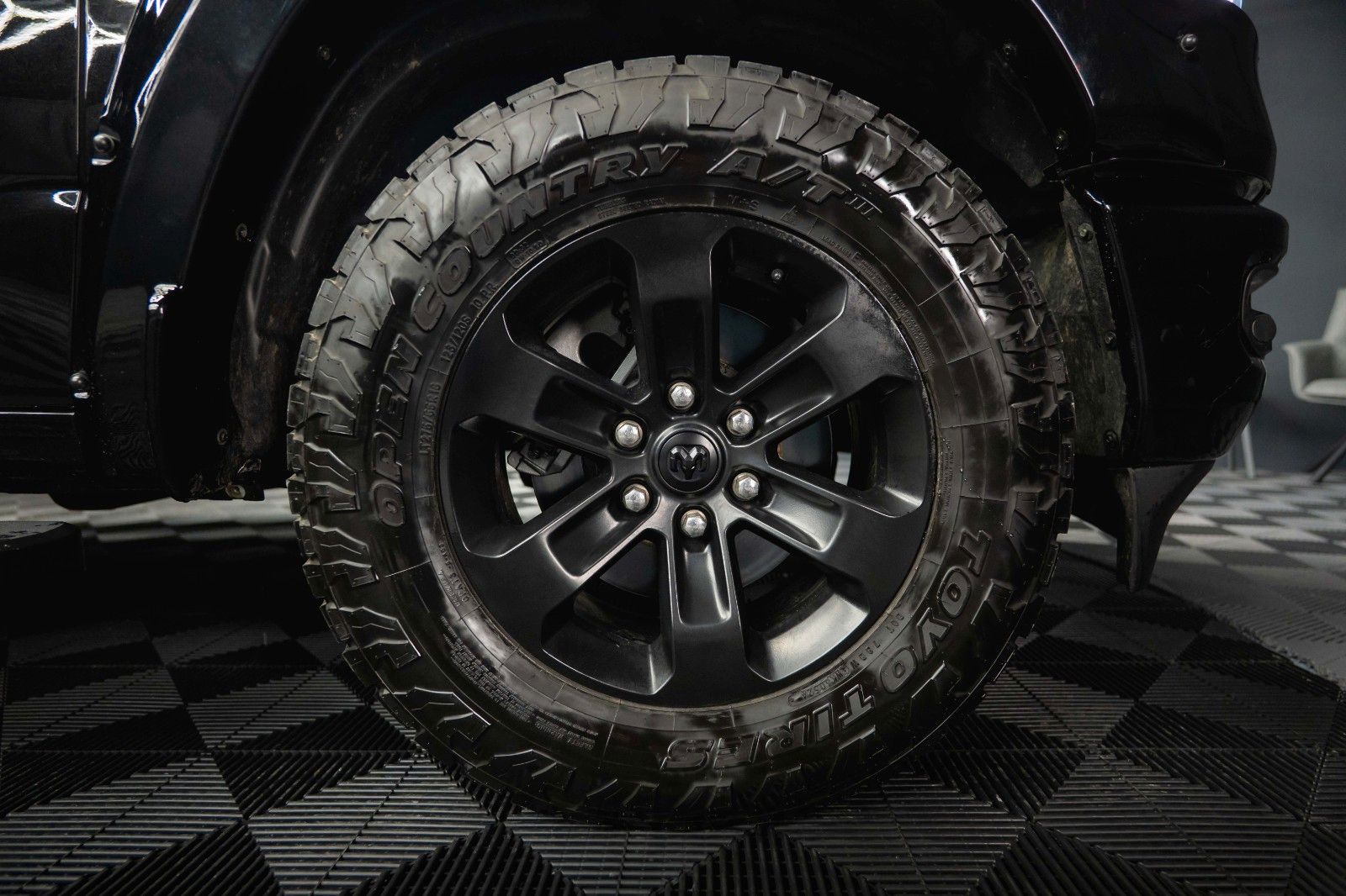 Fahrzeugabbildung Dodge RAM 5.7 V8 HEMI 4x4 LARAMIE Offroad Night LED