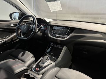 Fotografie 8 des Opel Grandland (X) Grandland X Plug-in-Hybrid 1.6 DI AT Ultimate