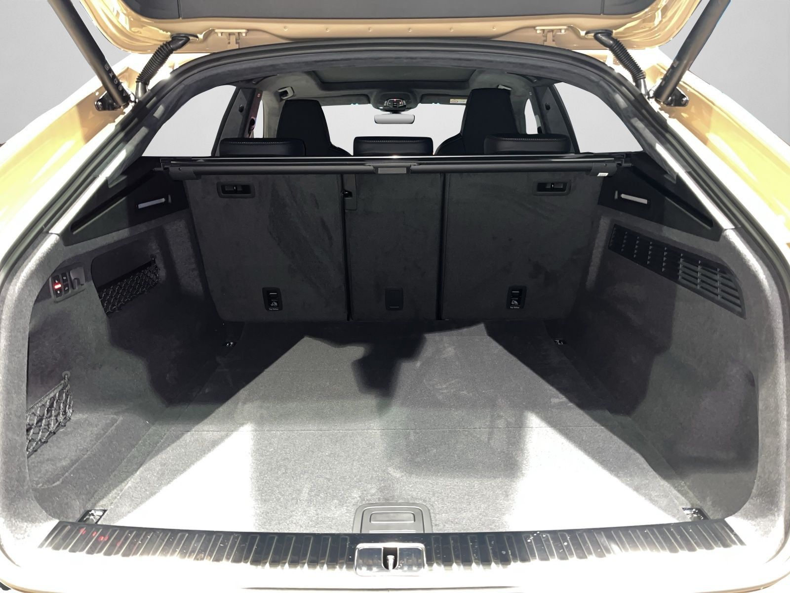 Audi SQ8 - Bild 15