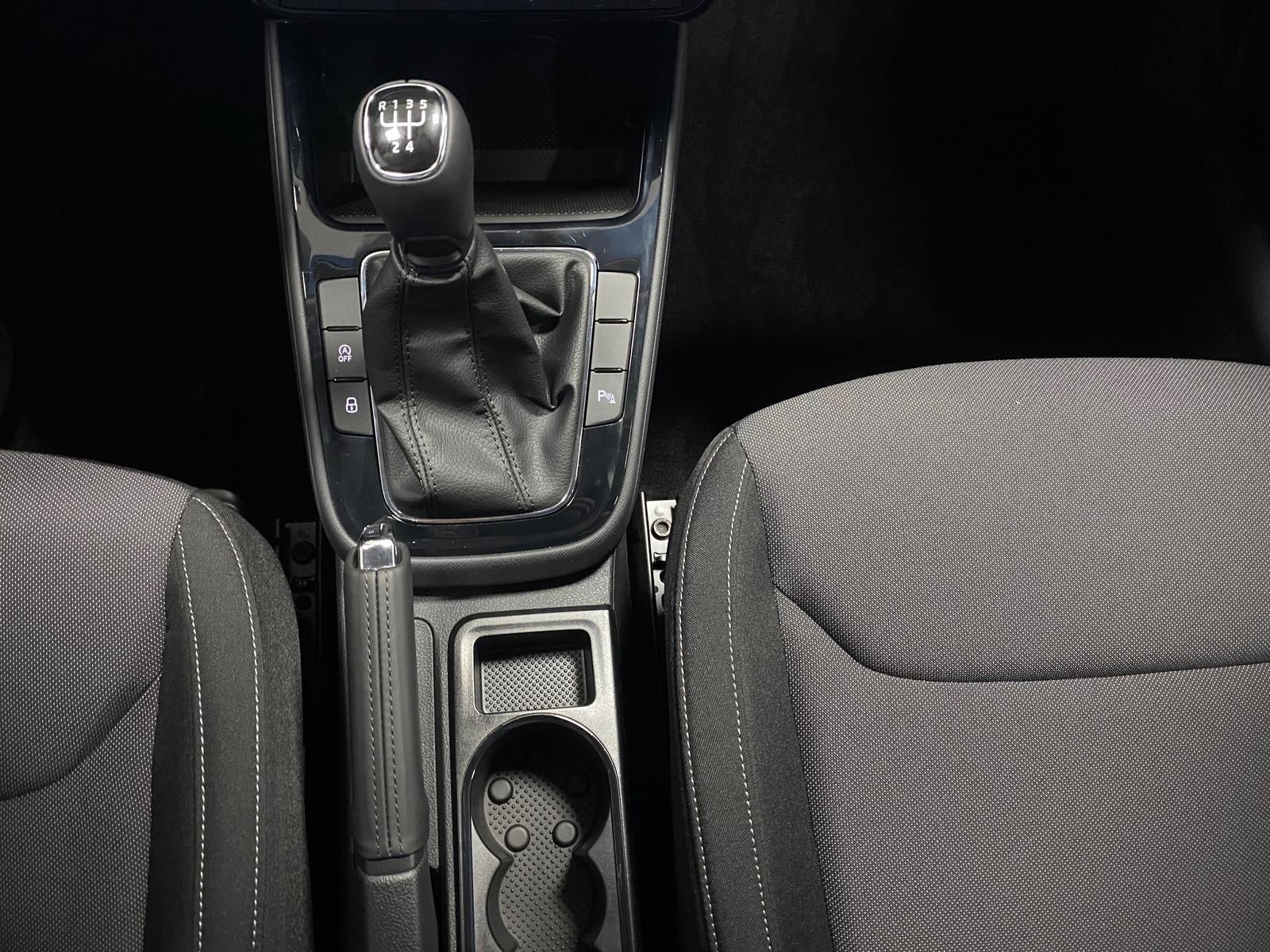 Fahrzeugabbildung SKODA Fabia Selection APP+KLIMA+RFK+PDC+SITZHEIZ+Andro