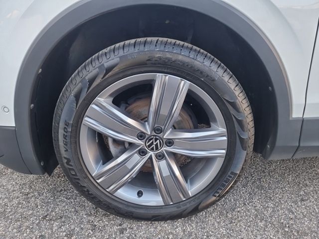 Fahrzeugabbildung Volkswagen Tiguan Allspace 2,0 TDI DSG 4MOTION MATRIX-LED N