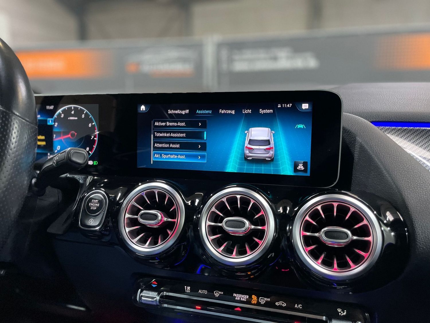 Fahrzeugabbildung Mercedes-Benz B 200 AMG Line #360°#Night#LED#Digital#MBUX#Pano