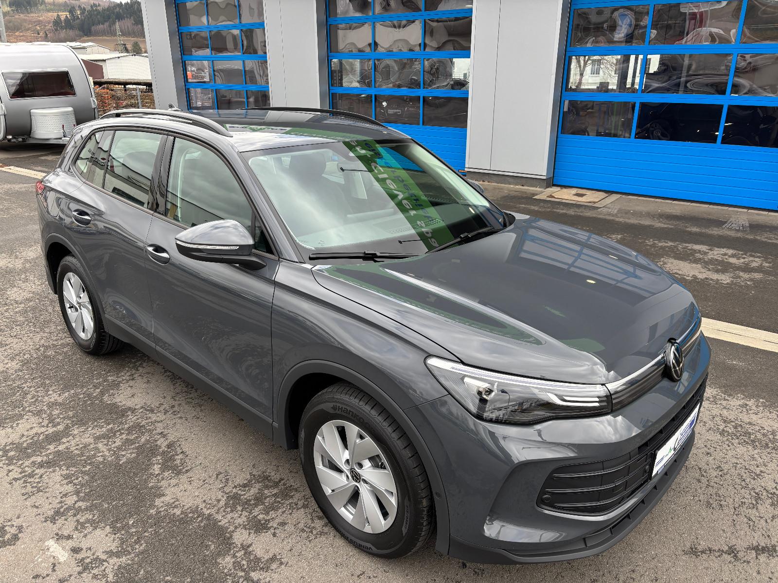 Volkswagen Tiguan 1.5 eTSI DSG KAMERA AHK LED APP PDC SIDE