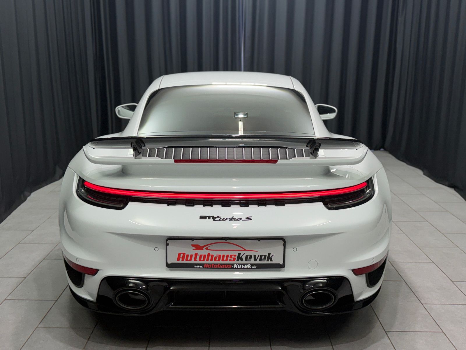 Fahrzeugabbildung Porsche 992 Turbo S|AERO-PAKET|BRABUS|BOSE|ACC|KW