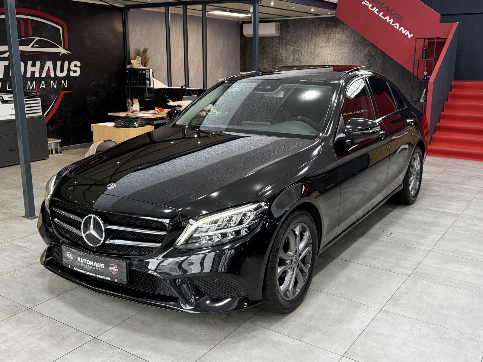 MERCEDES-BENZ C 300 PANO*LED*BURMESTER*Avantgarde