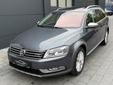 Volkswagen Passat Alltrack Variant  BMT 4Motion Voll - Volkswagen mit Diesel-Antrieb: Standheizung, Kombi