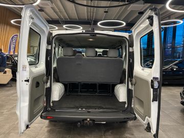 Renault Trafic Combi L1H1 2,7t  verglast*9- Sitzer*AHK*
