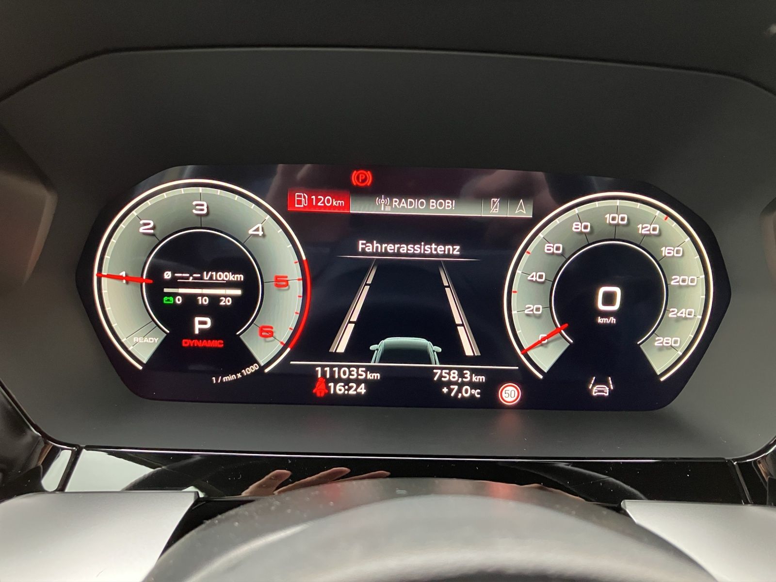 Fahrzeugabbildung Audi A3 Limousine 40 TDI quattro MATRIX NAVI STANDH K