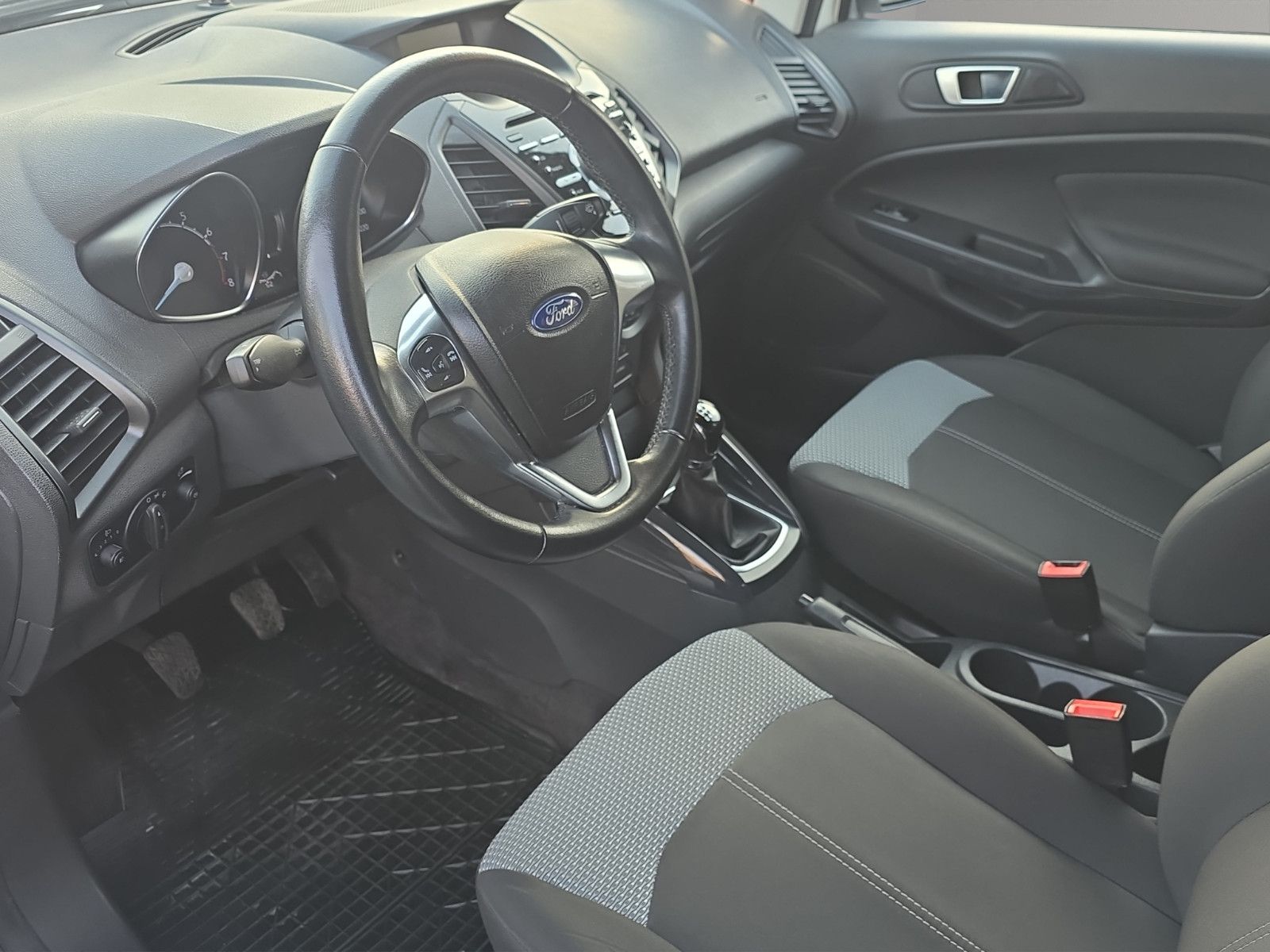 Fahrzeugabbildung Ford EcoSport Trend/KLIMA/RÜCKFAHRKAMERA