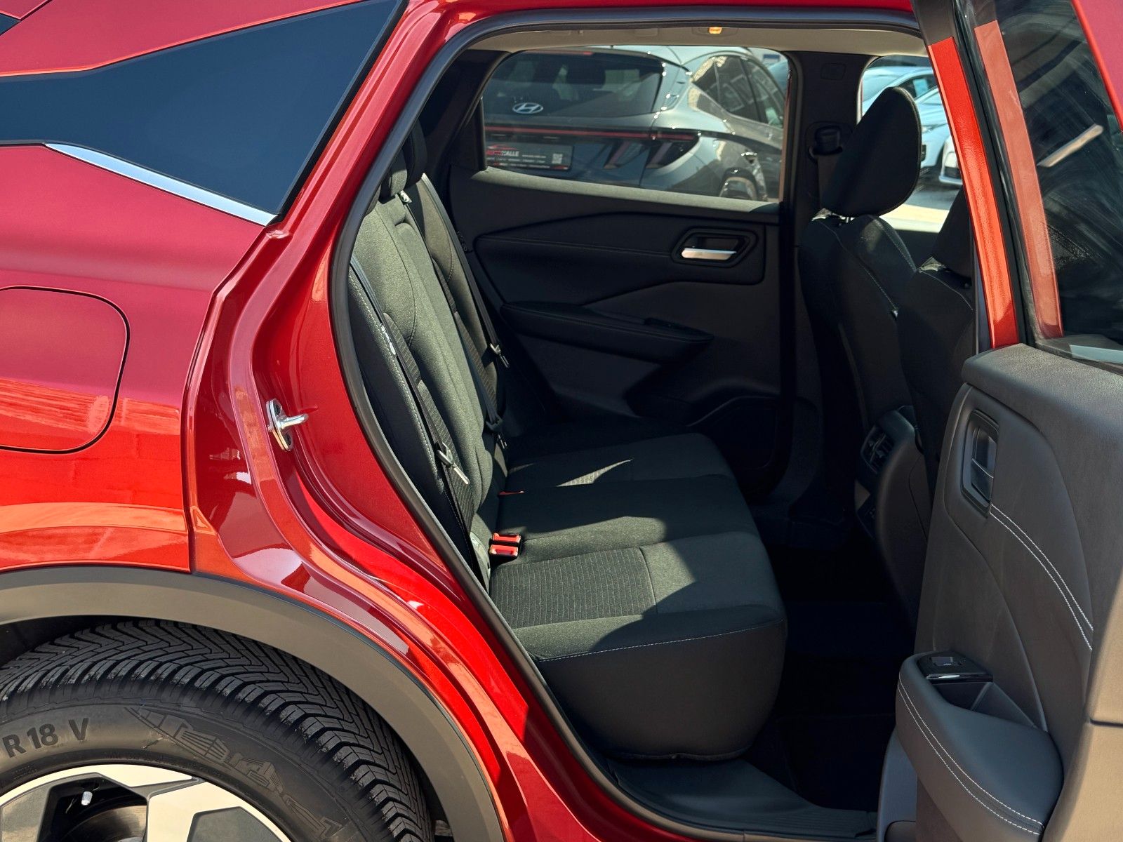 Fahrzeugabbildung Nissan Qashqai 1.3 DIG-T MHEV N-Connecta Pano 360° ACC