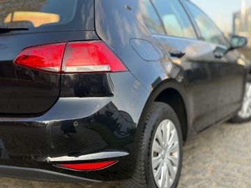 Volkswagen Golf - 9
