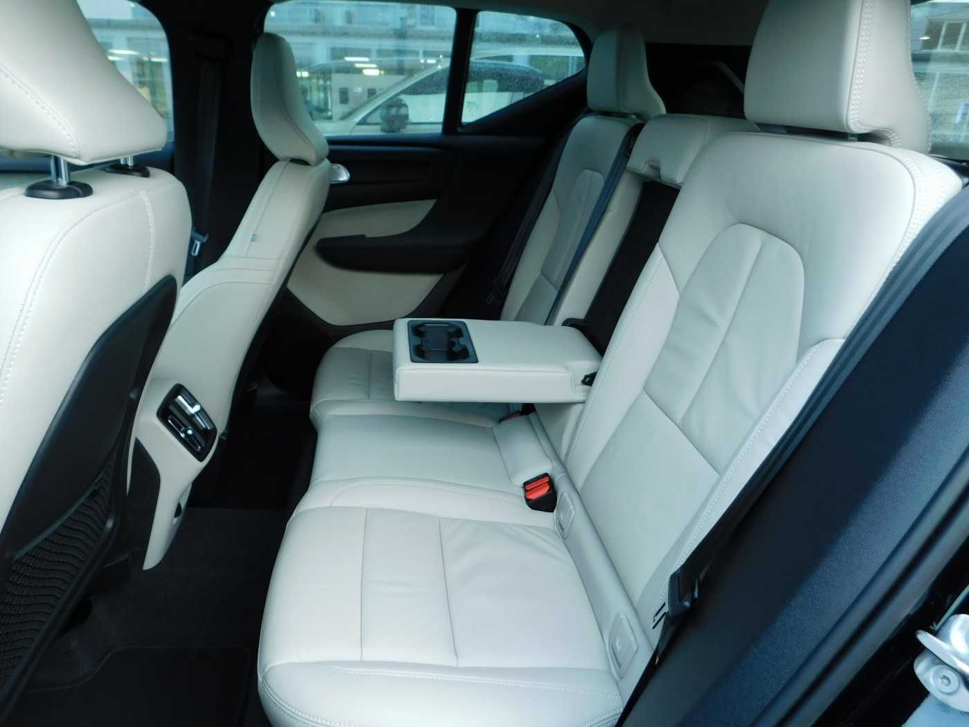 Fahrzeugabbildung Volvo XC40 B3 Core 'Leder, Sitzheizung'