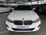 BMW 318d Touring Innovations AHK+Keyless GO - BMW 318: Automatik