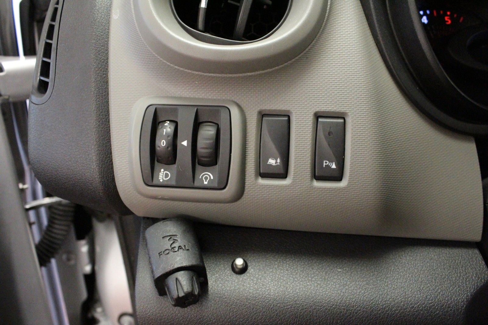 Fahrzeugabbildung Renault Trafic Combi dci 125 Expression*9-Sitzer*Navi*AH