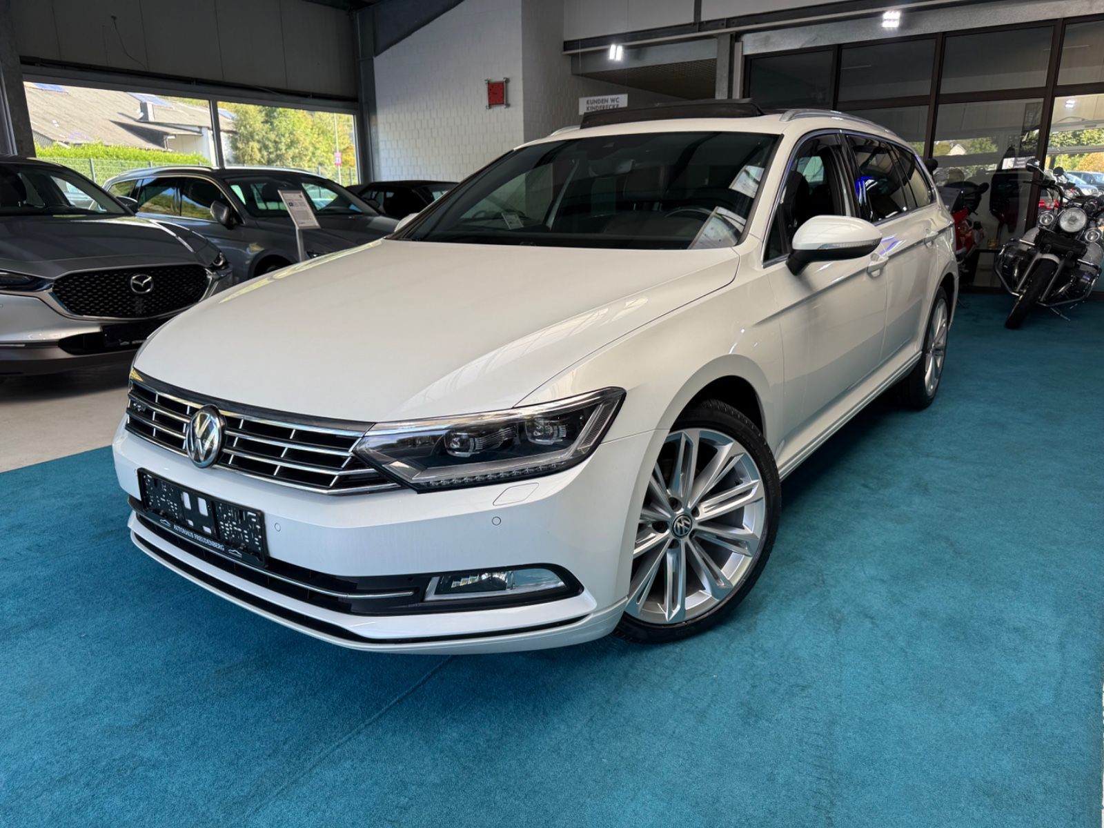 Volkswagen Passat*R-Line*PANO*KAMERA*AHK*VIRTUAL