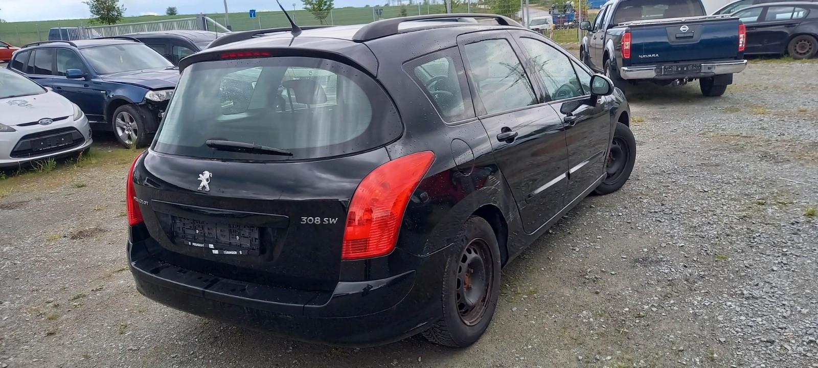 Peugeot 308 2014 — photo 9