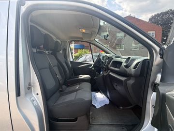 Renault Trafic - 10