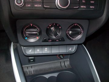 Bild 10 Audi A1 1.2 ambition Alu BT Klima Sitzheizung Xenon
