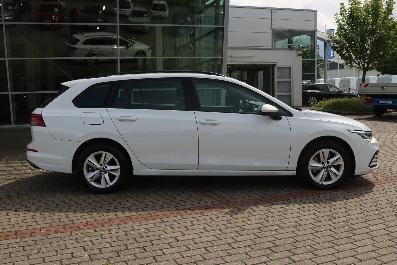 Volkswagen Golf 8 Variant Life 2.0 TDI DSG/ACC/Navi/App-Con