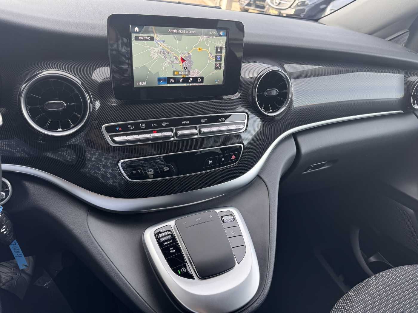 Fahrzeugabbildung Mercedes-Benz V 220 d EDITION DISTRONIC MBUX Kamera 6Sitze