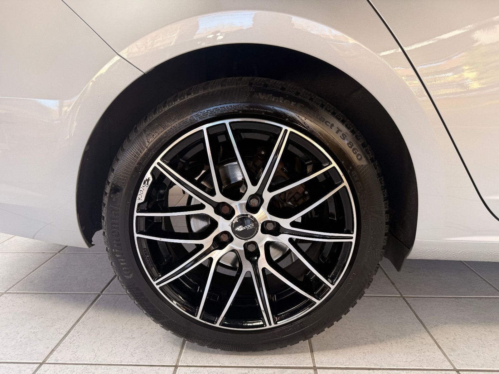 Fahrzeugabbildung SEAT Leon ST FR//ACC/LED/PANORAMA/APPLE-CAR/KAMERA