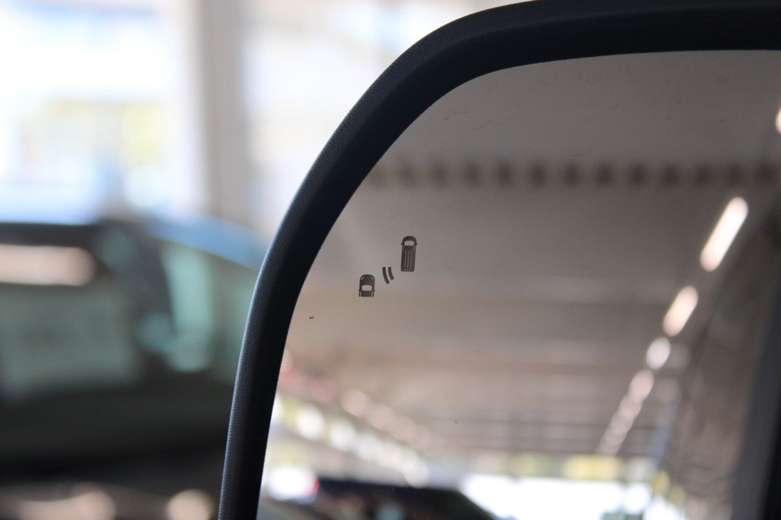 Fahrzeugabbildung Ford Tourneo Custom L2 8-Sitzer Titanium AHK LED ACC