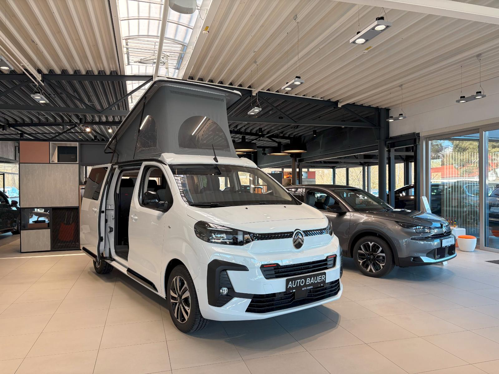 showroom-image-top