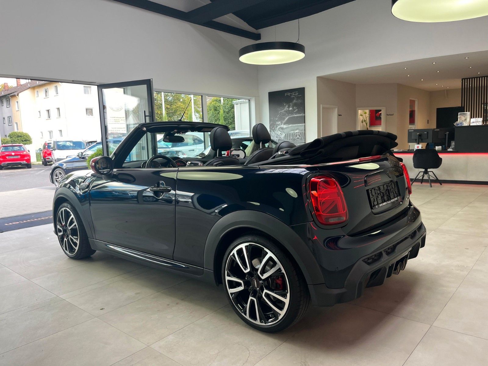 Fahrzeugabbildung MINI John Cooper Works Cabrio Trim*Virtual Cockpit*
