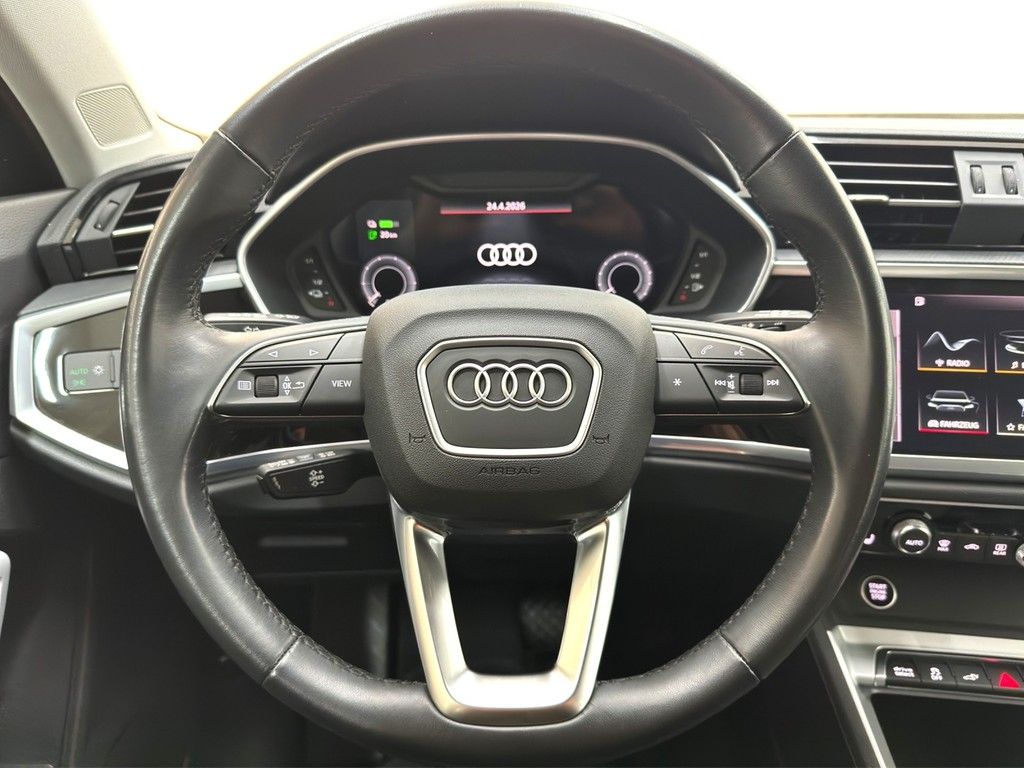 Audi Q3 45 TFSI e S tronic MATRIX*NAV*SHZ*PDC*TEMPO*E foto 11