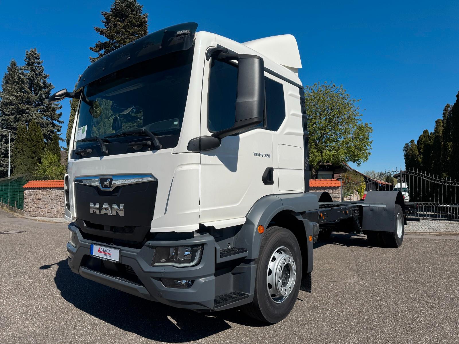 MAN TGM 18.320 4x2 LL CH, Luft/Luft, Tageszul.