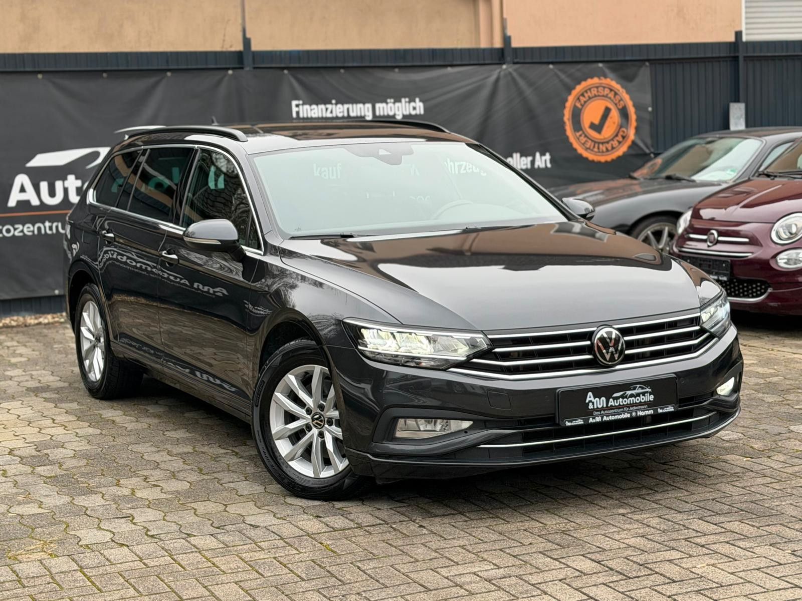 VW Passat Variant Business*DSG/Navi/AHK/SHZ/Tüv Neu